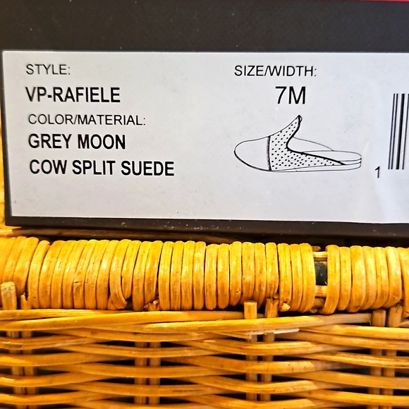 Vince Camuto Suede Mules - Picture 9 of 13